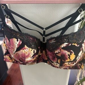 Cacique Womens BALCONETTE BRA 40C Black Pink Floral Boost Strappy Wired.